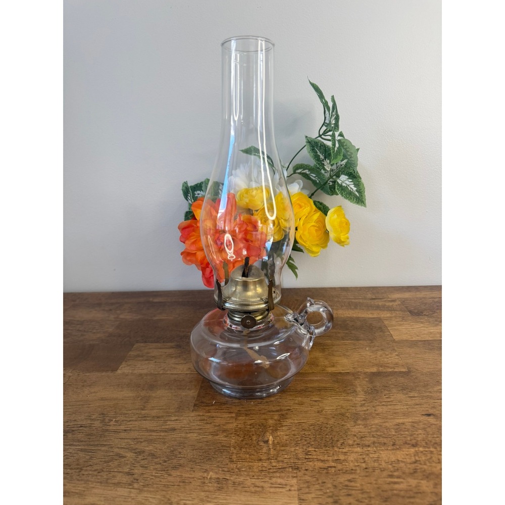 Vintage Uranium Glass Oil Lamp Clear Glass‎ Finger Handle UV Glow Hurricane